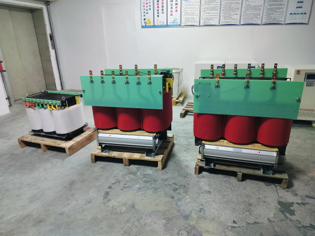 秦淮KS11-1000KVA矿用变压器